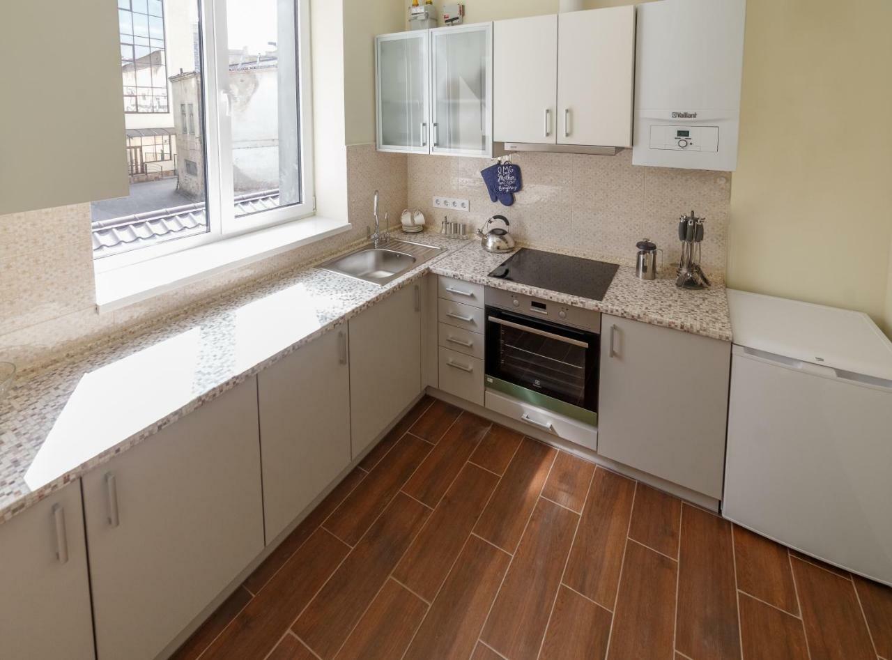 לבוב Guest House Adam Mickiewicz מראה חיצוני תמונה