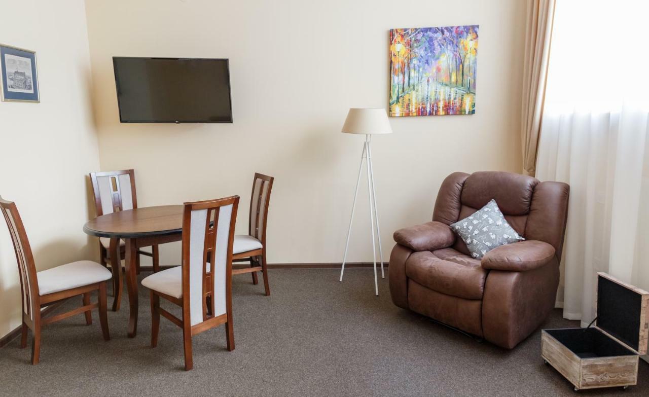 לבוב Guest House Adam Mickiewicz מראה חיצוני תמונה